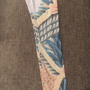 ALO Yoga pants size XS brand new